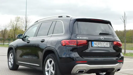 MERCEDES-BENZ GLB -