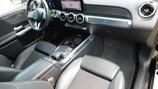 MERCEDES-BENZ GLB -