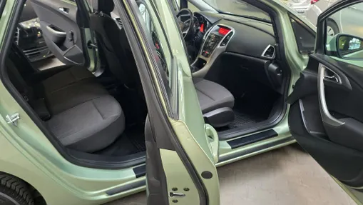 OPEL Astra -