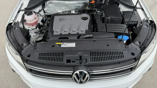 VOLKSWAGEN Tiguan -