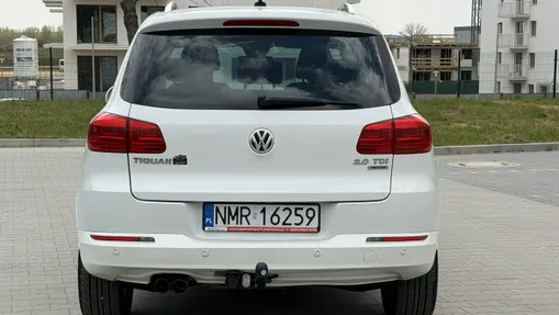 VOLKSWAGEN Tiguan -