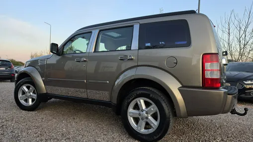 DODGE Nitro -