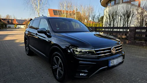 VOLKSWAGEN Tiguan -