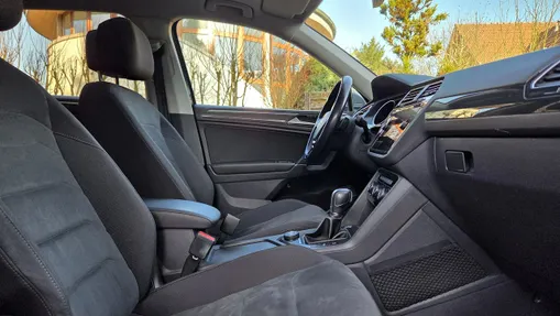 VOLKSWAGEN Tiguan -