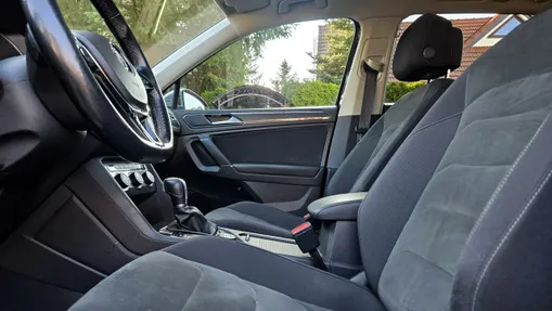 VOLKSWAGEN Tiguan -