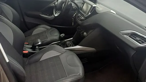 PEUGEOT 2008 -