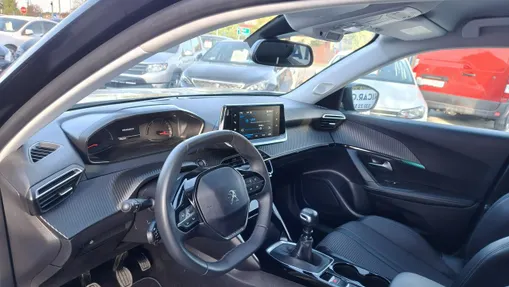 PEUGEOT 2008 -