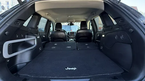 JEEP Cherokee -