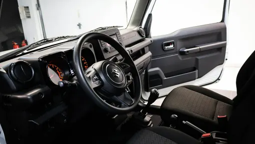 SUZUKI Jimny -