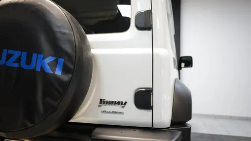 SUZUKI Jimny -