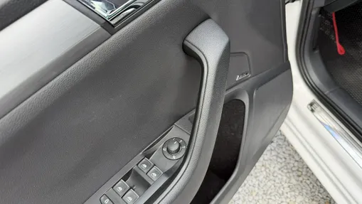 SKODA Superb -