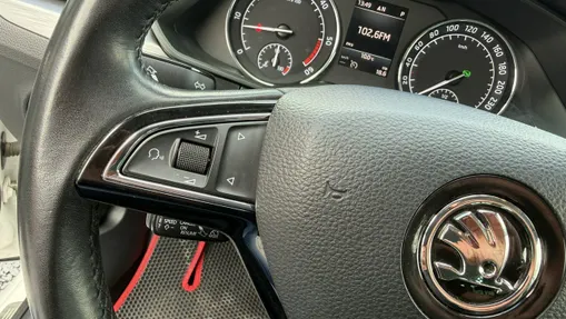 SKODA Superb -