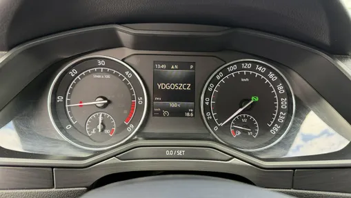 SKODA Superb -