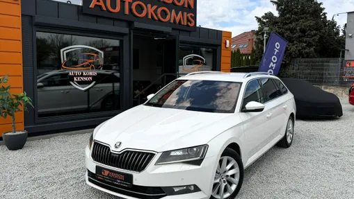 SKODA Superb -
