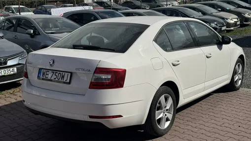 SKODA Octavia -