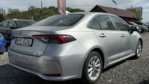 TOYOTA Corolla -