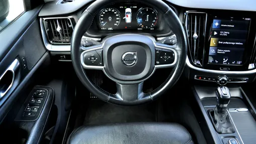 VOLVO V60 -
