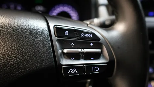 HYUNDAI Kona -