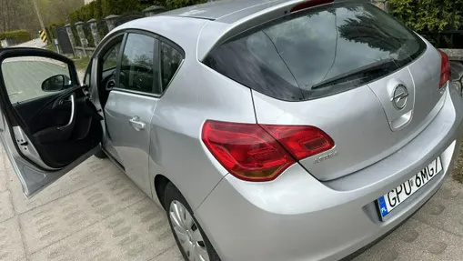 OPEL Astra -