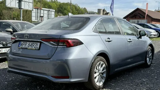 TOYOTA Corolla -