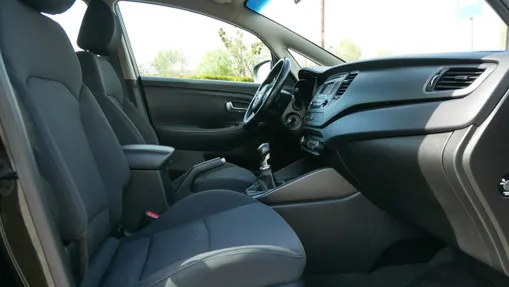 KIA Carens -