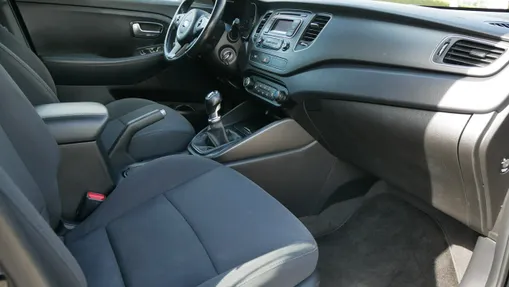 KIA Carens -