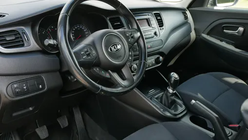 KIA Carens -