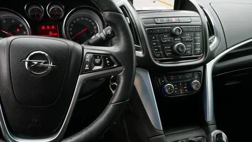 OPEL Zafira -