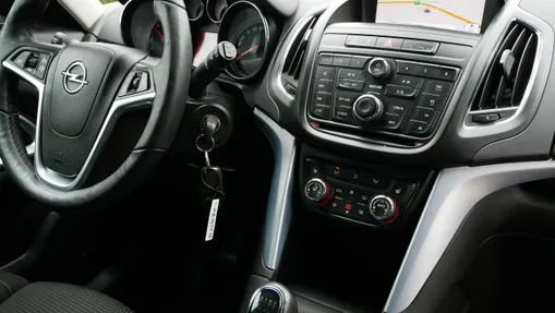 OPEL Zafira -