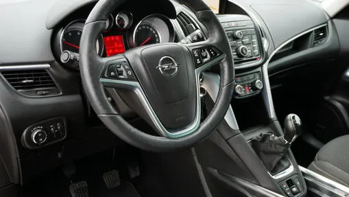 OPEL Zafira -