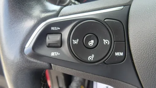 OPEL Grandland X -