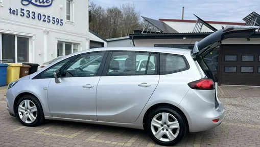 OPEL Zafira -