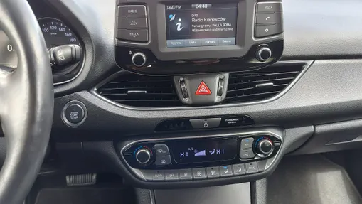 HYUNDAI i30 -