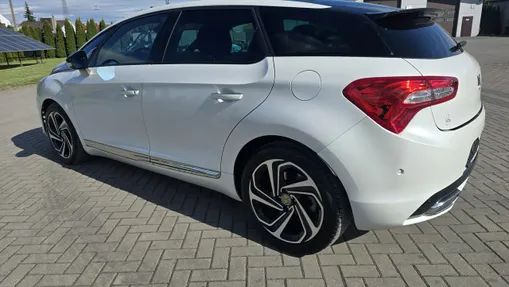 CITROEN DS5 -
