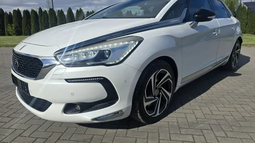 CITROEN DS5 -