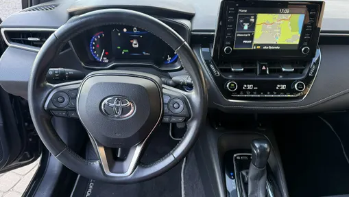 TOYOTA Corolla -