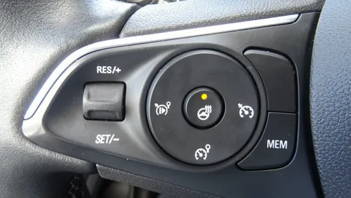 OPEL Crossland X -