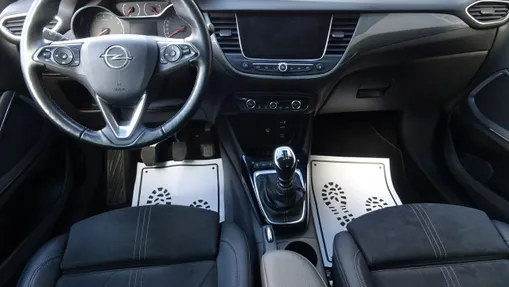 OPEL Crossland X -