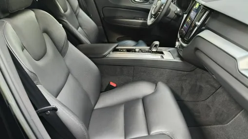 VOLVO XC60 -