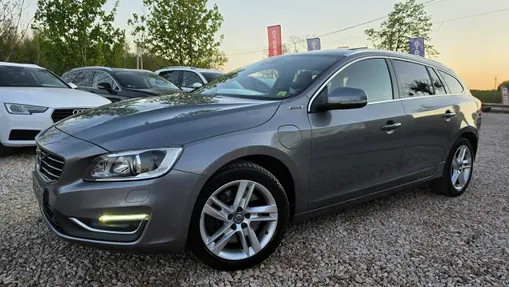 VOLVO V60 -