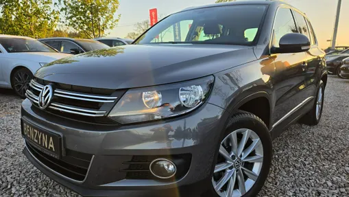 VOLKSWAGEN Tiguan -