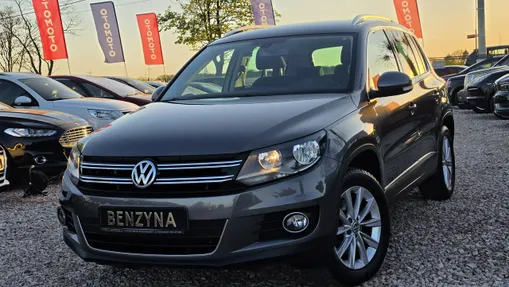 VOLKSWAGEN Tiguan -