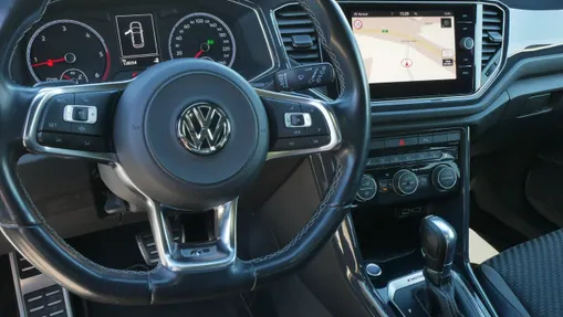 VOLKSWAGEN T-ROC -