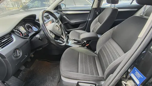 SKODA Octavia -