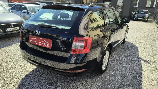 SKODA Octavia -