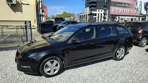 SKODA Octavia -