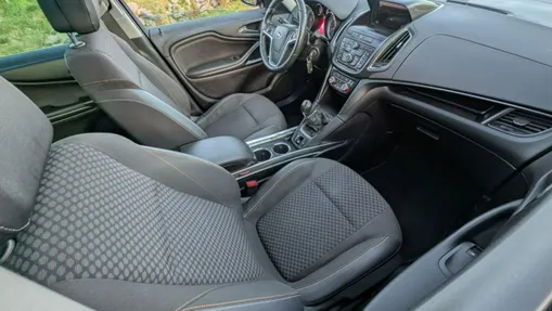 OPEL Zafira -