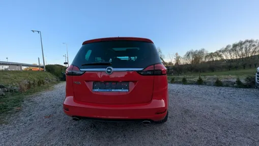 OPEL Zafira -