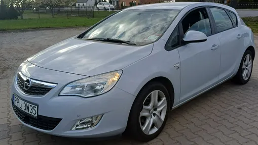 OPEL Astra -