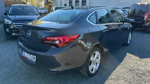 OPEL Astra -